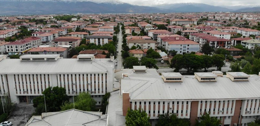 Ne İstanbul ne Düzce, Prof. Dr. Celal Şengör, Erzincan'ı işaret etti: Yanlış yere inşa edilmiş