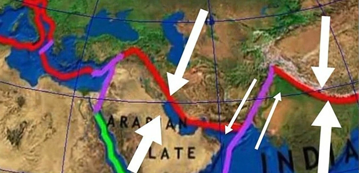 Çin-Tacikistan sınırında 7.2 şiddetinde meydana gelen depremin görüntüleri ortaya çıktı