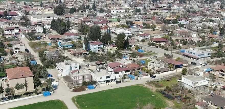 Hatay’ın en küçük ilçesi Kumlu’da büyük yıkım! Neredeyse sağlam bina kalmadı