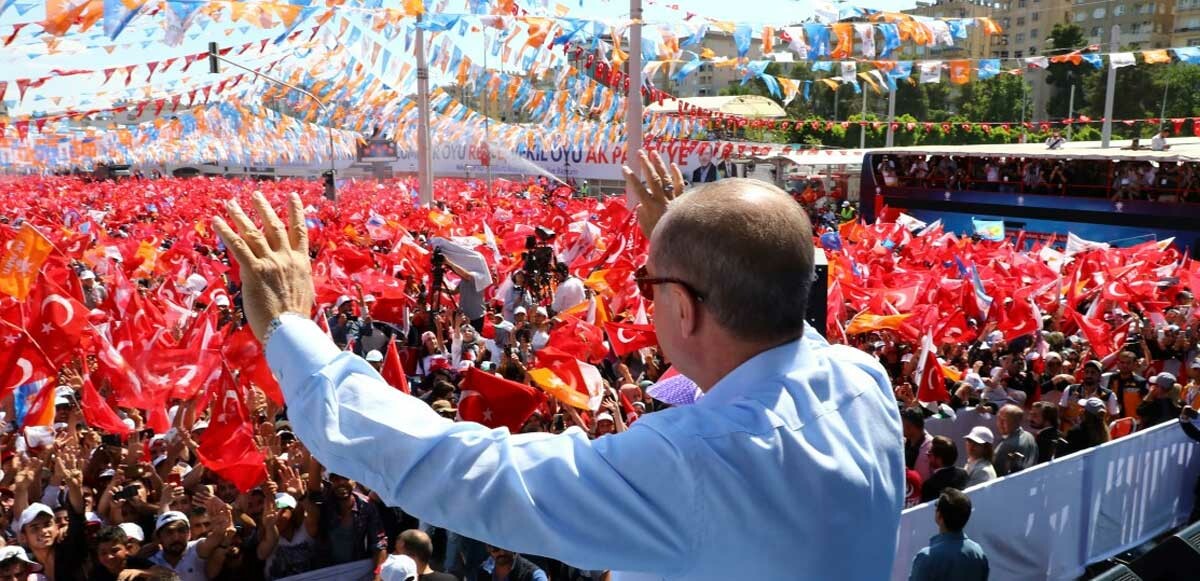 AK Parti’de seçim rotası oluşturuldu: Miting sayısı azalıyor, deprem bölgelerinde müzik olmayacak