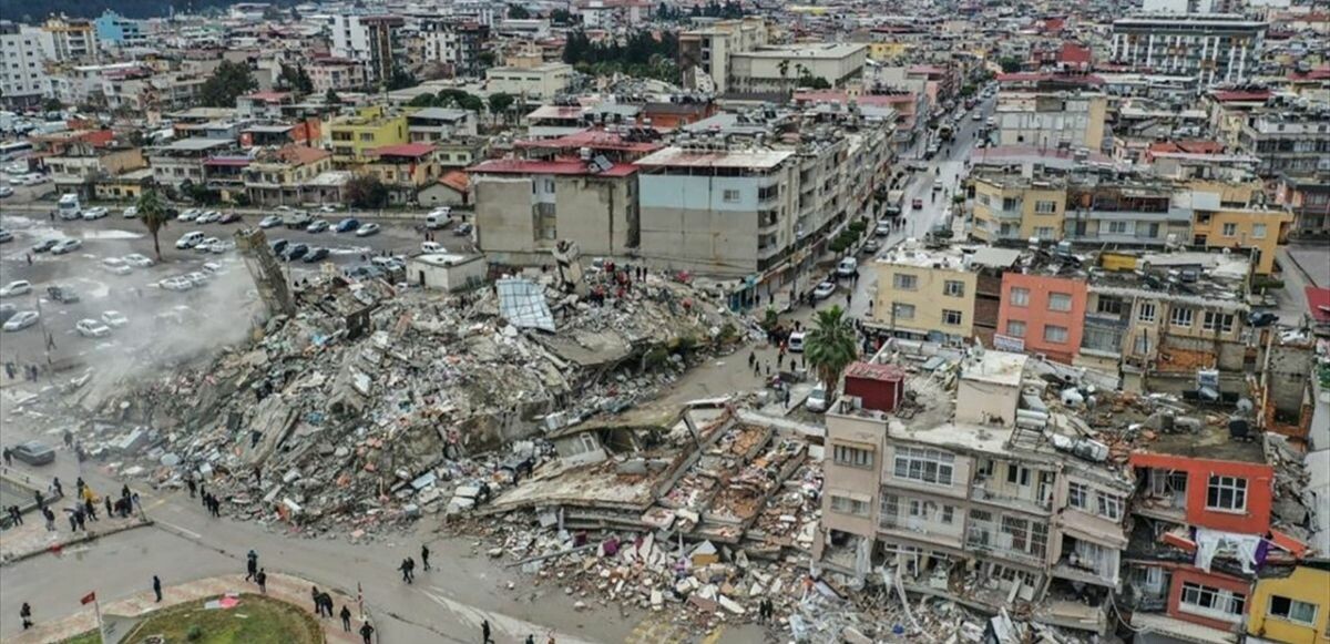 Deprem bölgesine kargo gidiyor mu? Deprem nedeniyle kargolar çalışıyor mu? PTT, yurtiçi, Aras Kargo deprem bölgelerine ücretsiz mi?