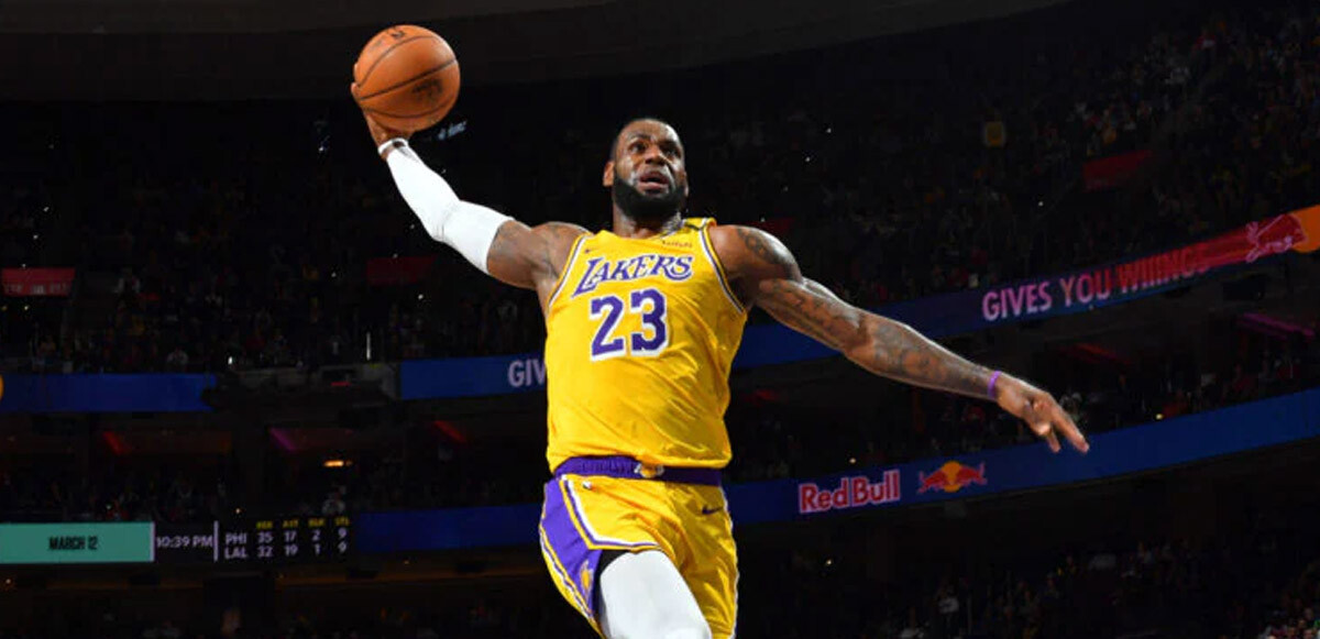 Lakers son şampiyon Warriors’u evinde devirdi