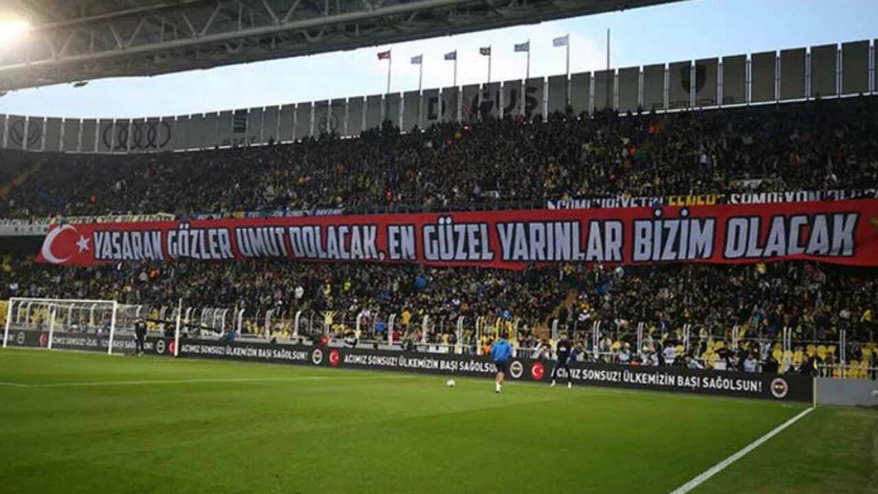 Fenerbahçe-Konyaspor maçında depremzedeler unutulmadı