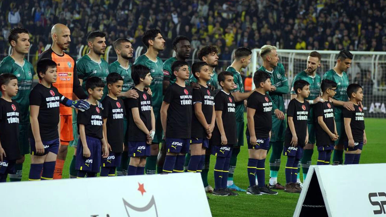 Fenerbahçe-Konyaspor maçında depremzedeler unutulmadı