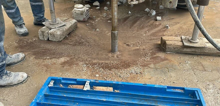 Adana’da deprem sonrası yıkılan 11 binanın zemininden örnek alındı