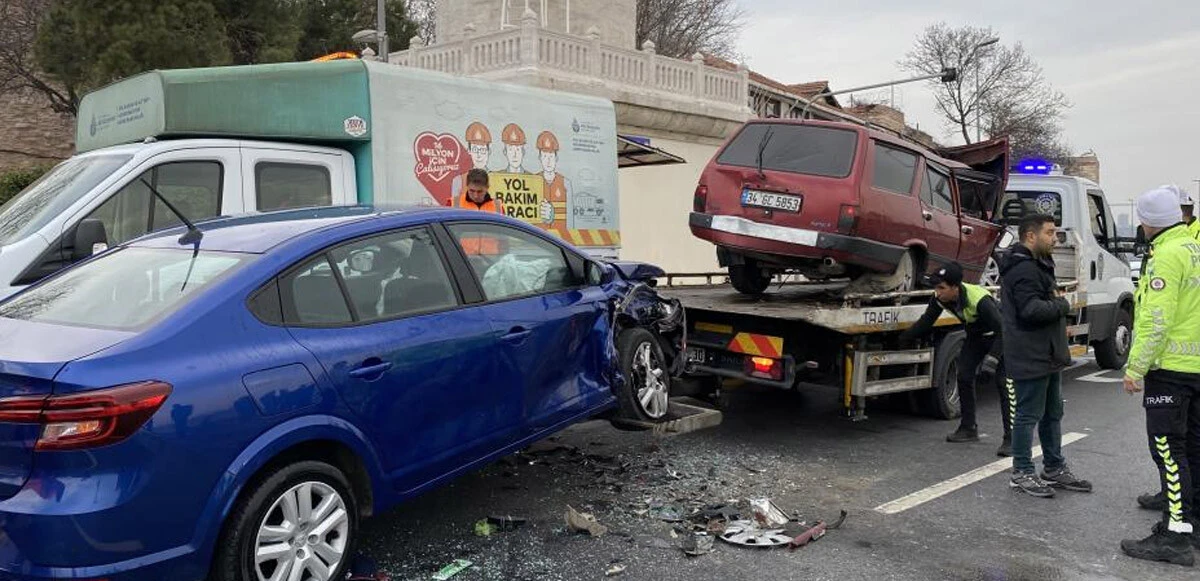 Kaza yaptı, aracı da bırakıp kaçtı