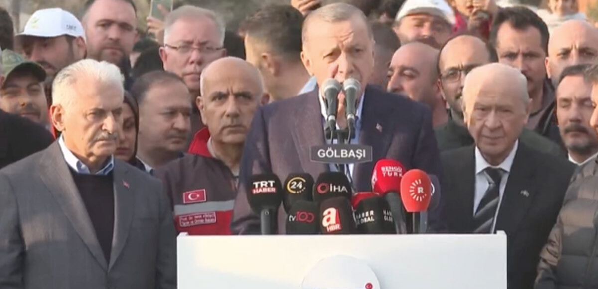 Son dakika! Cumhurbaşkanı Erdoğan deprem bölgesinde: Bu kadar çabuk ayağa kalkan başka bir ülke yok