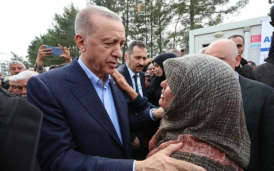 Son dakika! Cumhurbaşkanı Erdoğan Adıyaman'dan depremzedelere seslendi: Eksiklikler için helallik istiyorum