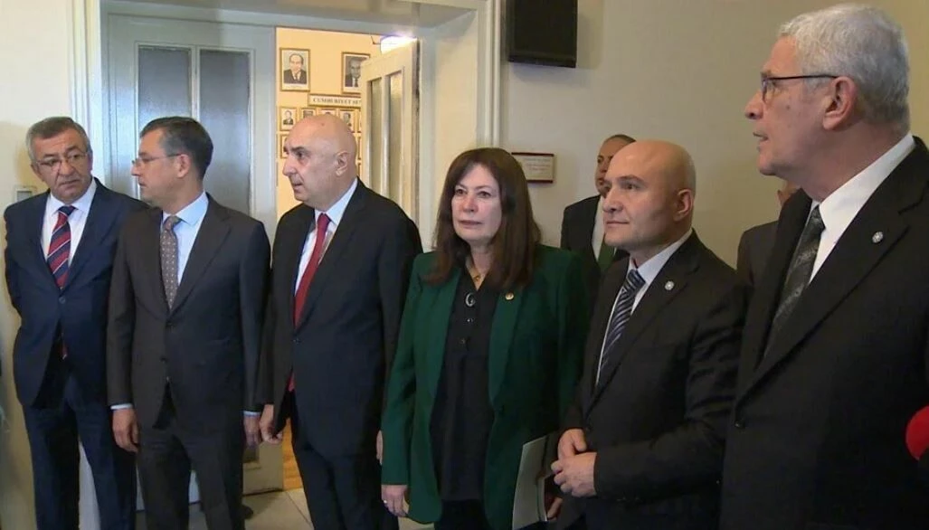 İYİ Parti'den AK Parti ve CHP'ye depremzede seçmenlere ilişkin ziyaret