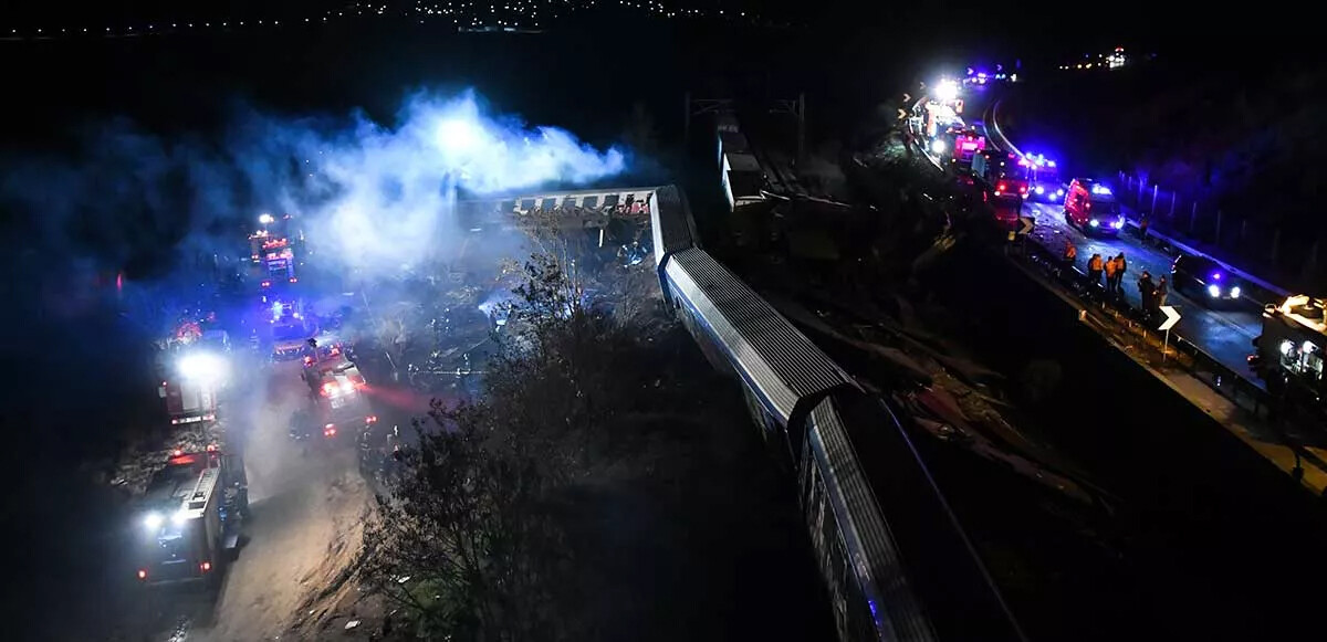 Yunanistan&#039;da 40 kişinin öldüğü tren kazasının ardından Ulaştırma Bakanı istifa etti 