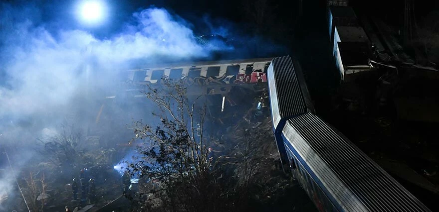 Yunanistan’da korkunç kaza! İki tren çarpıştı: Ölü ve yaralılar var