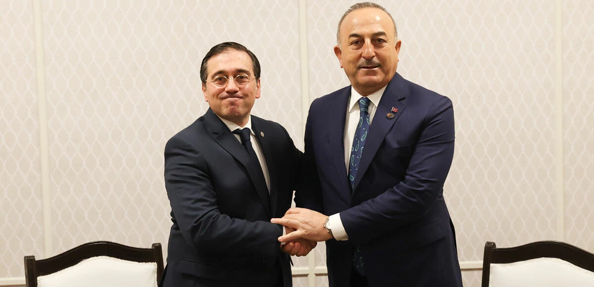 G20 Dışişleri Bakanları Toplantısı depremde hayatını kaybedenlere saygı duruşu ile başladı! Ukrayna gerilimi yaşandı