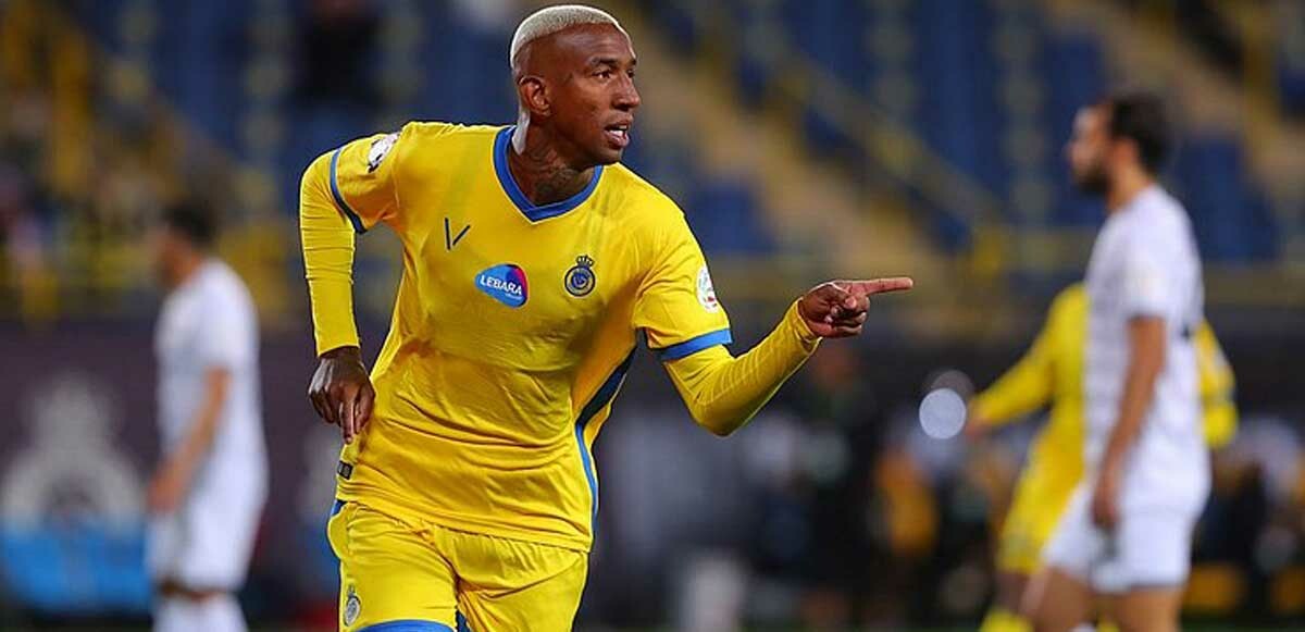 Anderson Talisca imzayı atıyor