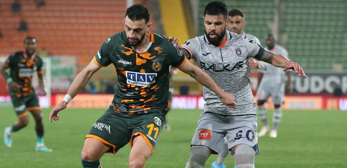 Alanyaspor, Başakşehir&#039;i tek golle devirdi