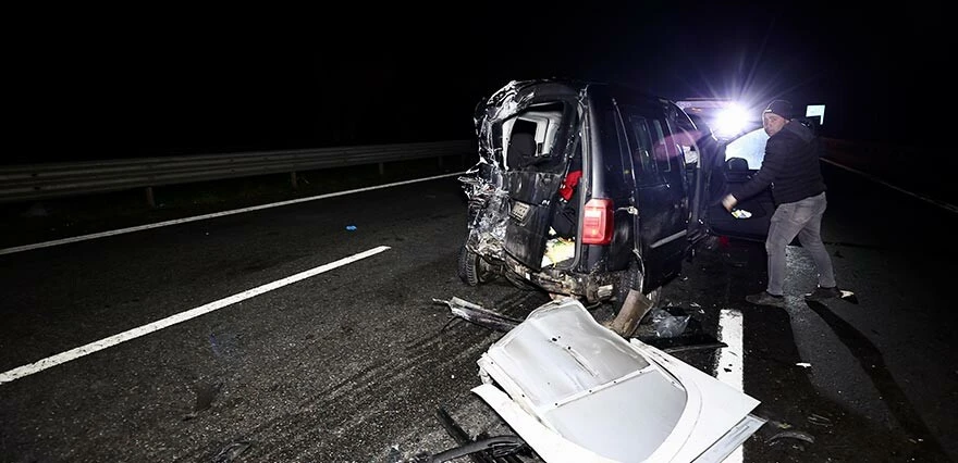 TEM Otoyolu’nda zincirleme kaza: Ölü ve yaralılar var