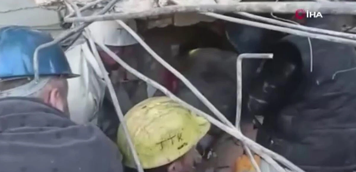 Enkazdan can kurtaran madencinin sözleri yürekleri dağladı: Kampta birbirimize sarılıp ağladık