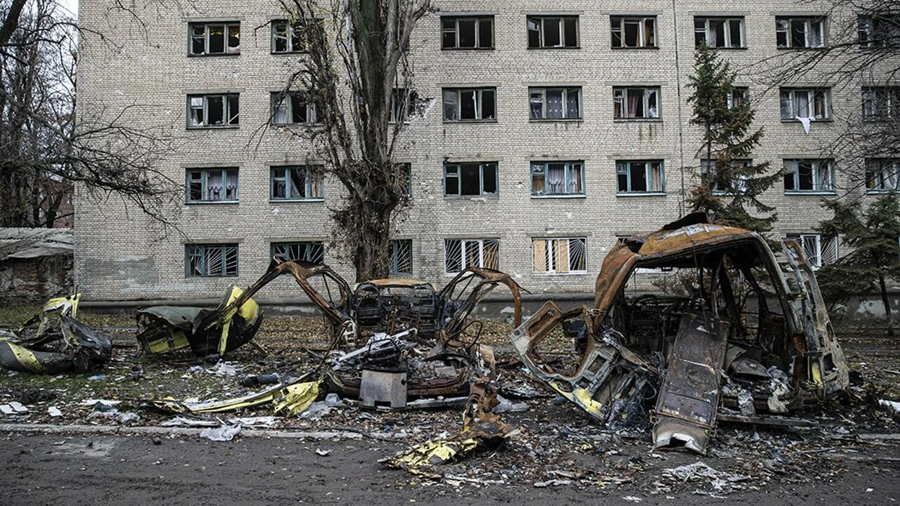 Yeni siperler kazılıyor! Bahmut cephesinde çatışmalar şiddetleniyor