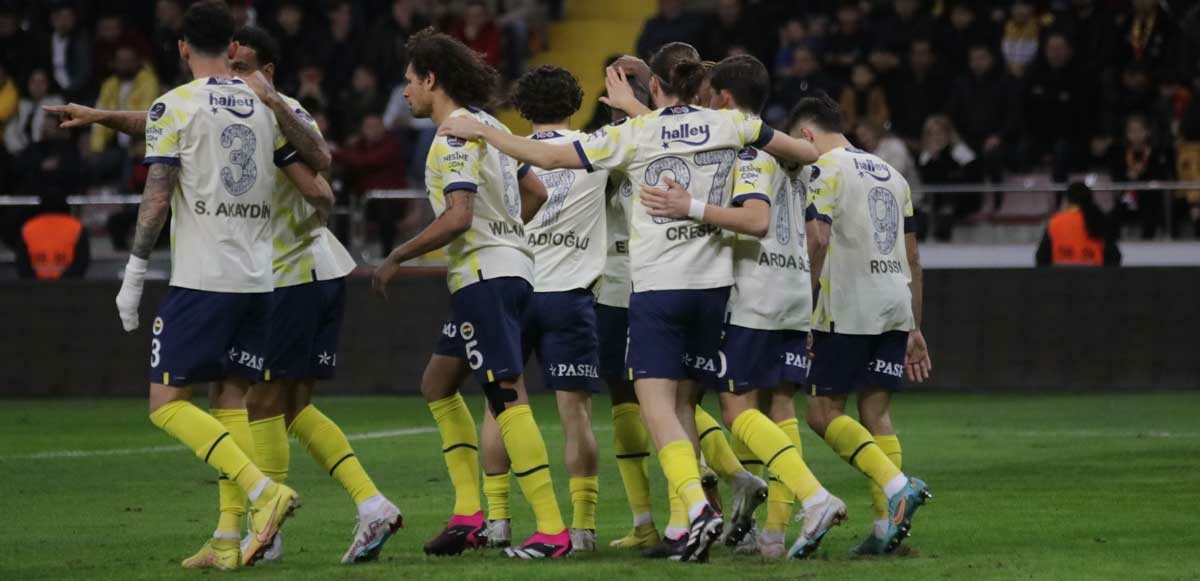 Fenerbahçe'ye yıldız oyuncusundan kötü haber: Cezalı duruma düştü!