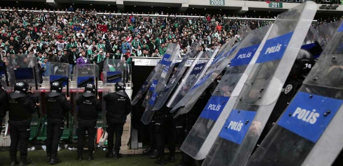 Olaylı Bursaspor-Amed Sportif Faaliyetler maçı sonrası 7 kişi gözaltına alındı