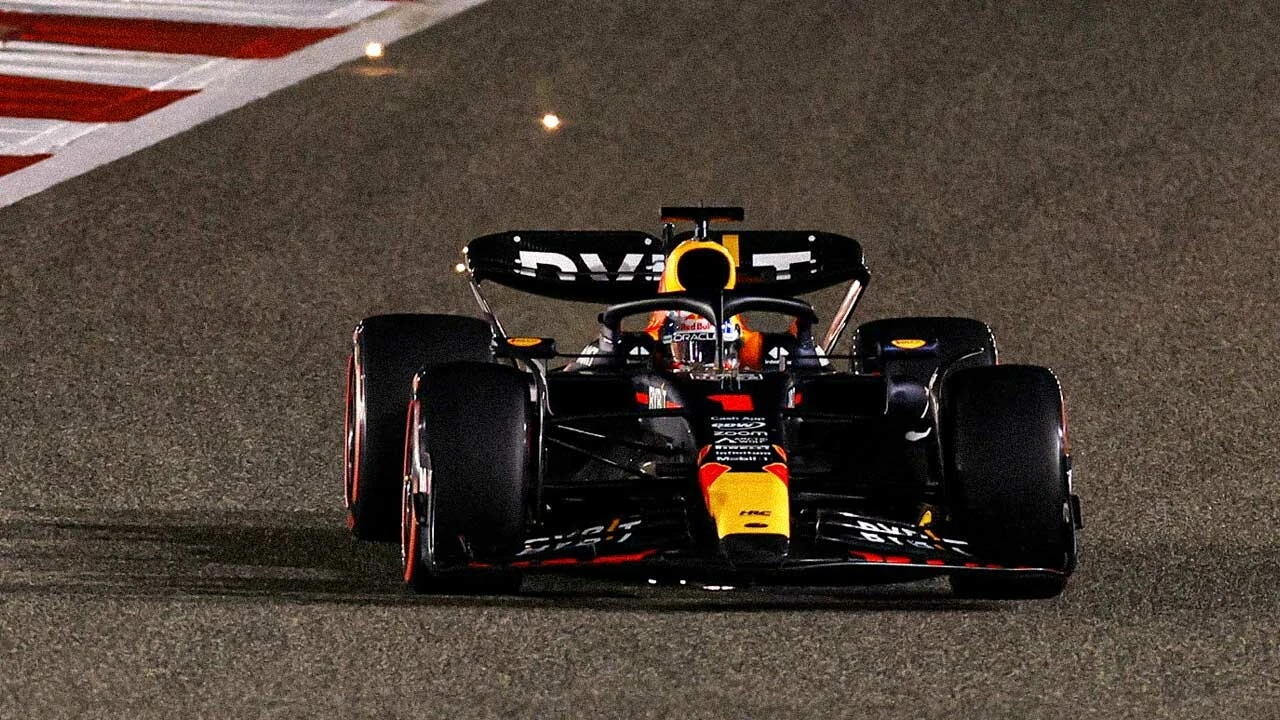 F1'de sezonun ilk yarışını son şampiyon Max Verstappen kazandı