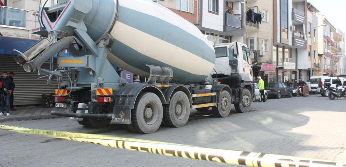 Beton mikseri dehşet saçtı: Kızını son anda kurtardı, kendisi feci şekilde can verdi