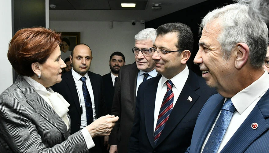 Son dakika! Ankara'da baş döndüren trafik: Meral Akşener masaya geri döndü