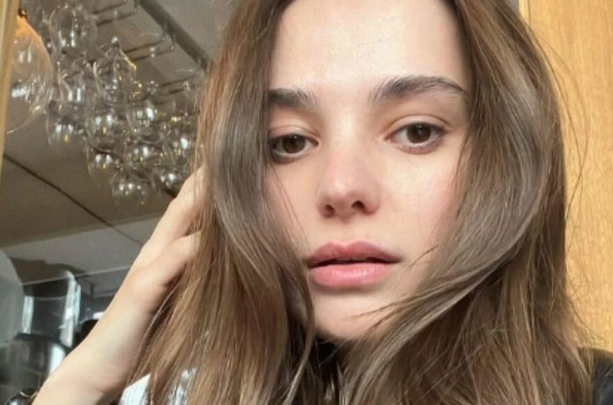 Aile dizisi Aysel kim, gerçek adı ne? Ecem Simge Yurdatapan kaç yaşında, nereli, hangi dizilerde oynadı?