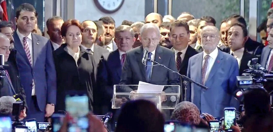 Yüz ifadesi gündem olan Akşener ile ilgili dikkat çeken değerlendirme: Bugün yarın istifasını bekleyebilirsiniz