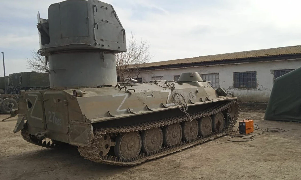 Rus ordusunun tehlikeli durumu 'Tankeştayn' ile açığa çıktı: Cepheye gönderilen zırhlının bazı parçalı 1945'ten kalma