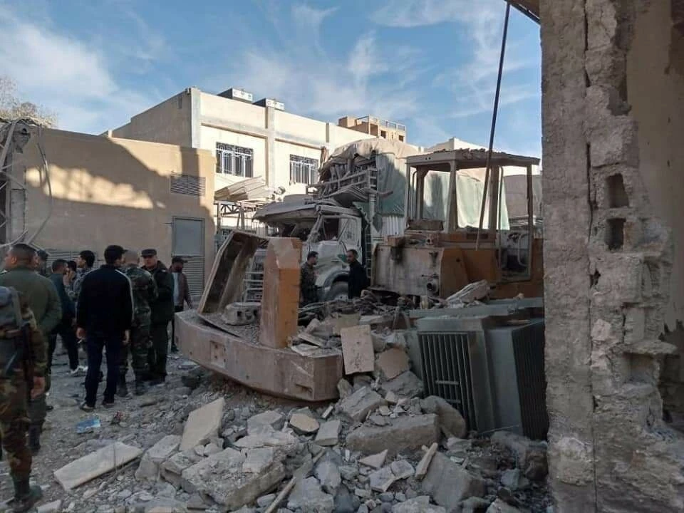 Suriye depremin yaralarını saramadan saldırılar sürüyor! İran destekli gruplara SİHA saldırısı: Ölü ve yaralılar var