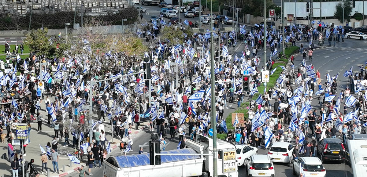 İsrail&#039;de &#039;Sivil itaatsizlik günü&#039; eylemleri! Başbakan Netanyahu hedefte