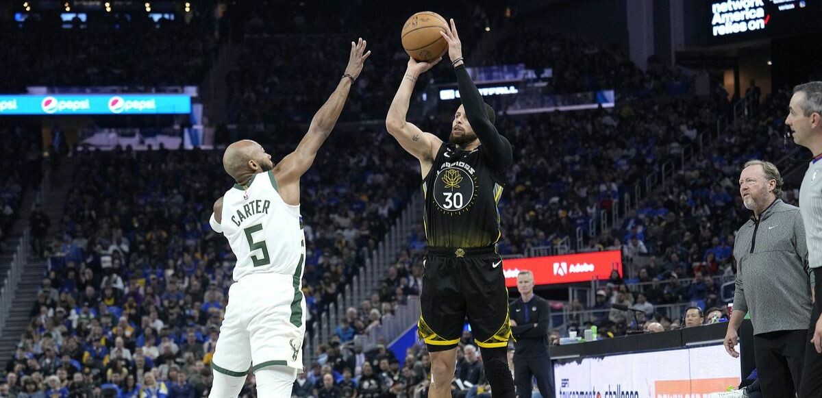 NBA&#039;de son şampiyon Warriors, lider Bucks&#039;ı uzatmalarda geçti