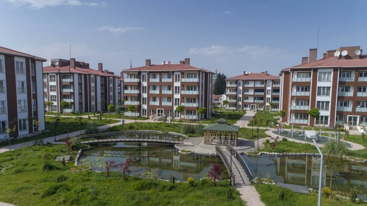 Bakan Kurum: 'İlk İş Yerim' için kura çekimleri başlıyor