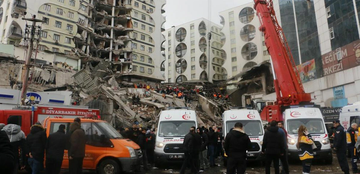 89 kişiye mezar olan spor salonunun ‘Açılış İzin Belgesi