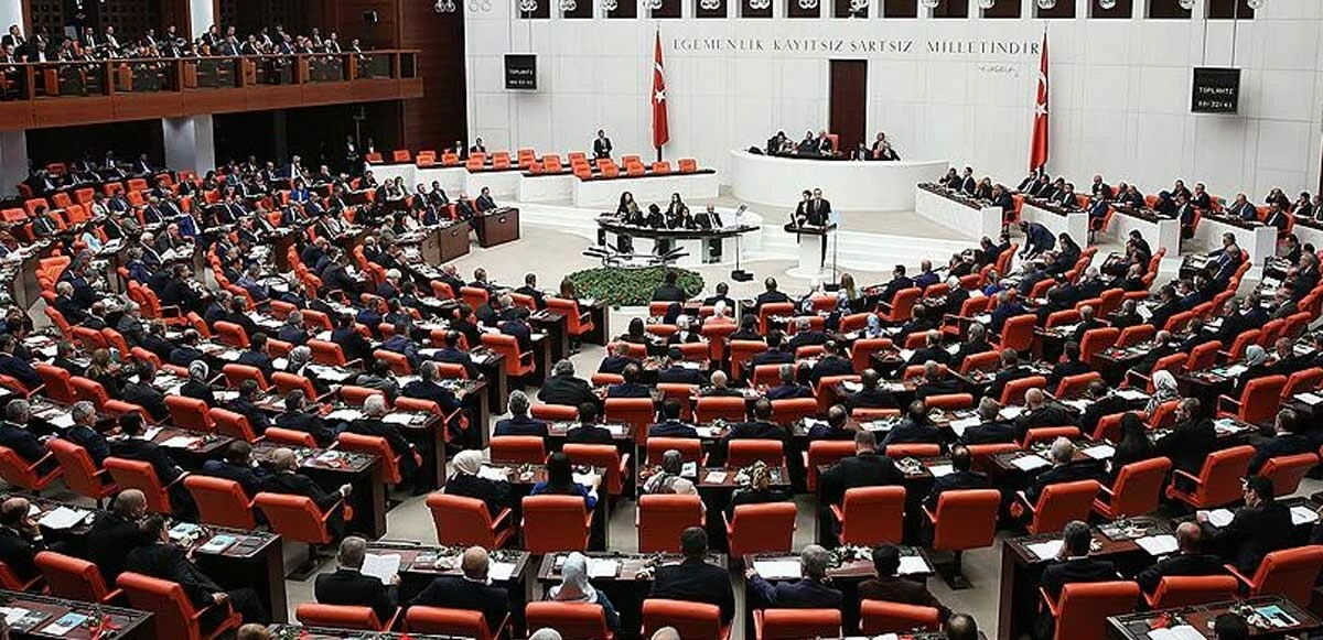 Milletvekilliği aday adaylığı başvuruları başlıyor! İşte siyasi partilerin istediği şartlar ve detaylar..