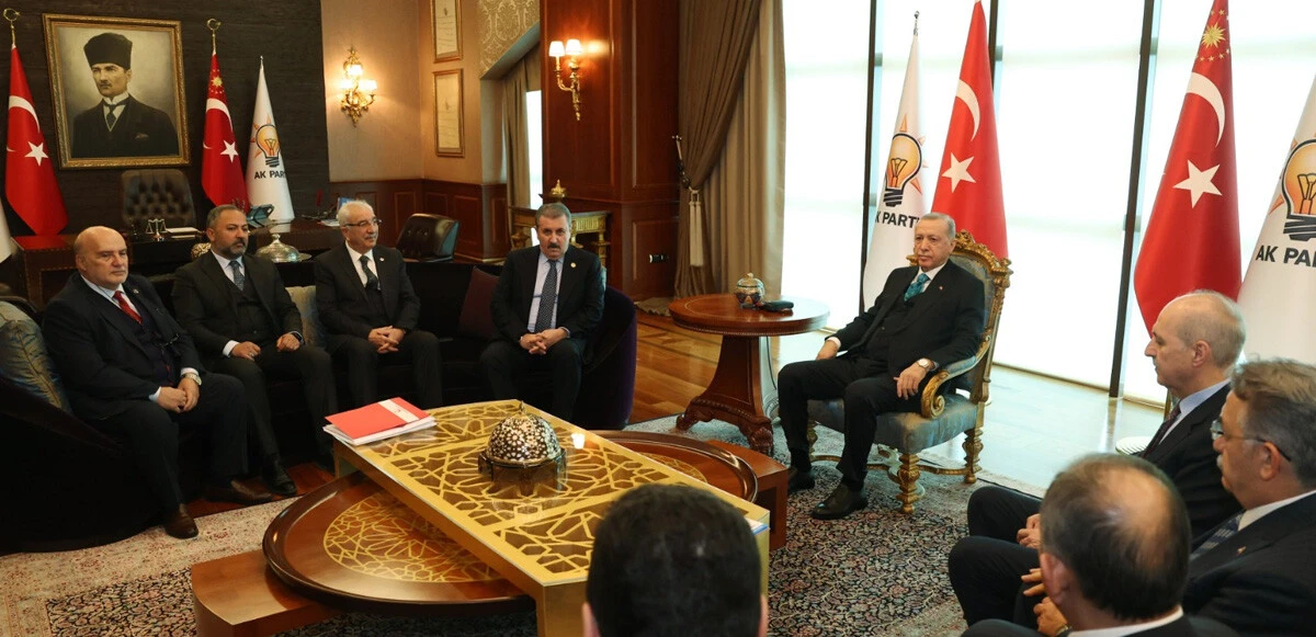 Ankara'da kritik zirve! Cumhurbaşkanı Erdoğan, Mustafa Destici ile görüştü