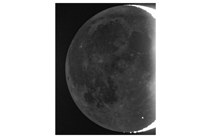 Ay’a çarpan meteor kameralarda: Gökbilimciler anbean görüntüledi!