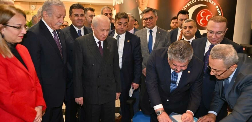 MHP Genel Başkanı Devlet Bahçeli milletvekili adaylık başvurusunu yaptı!
