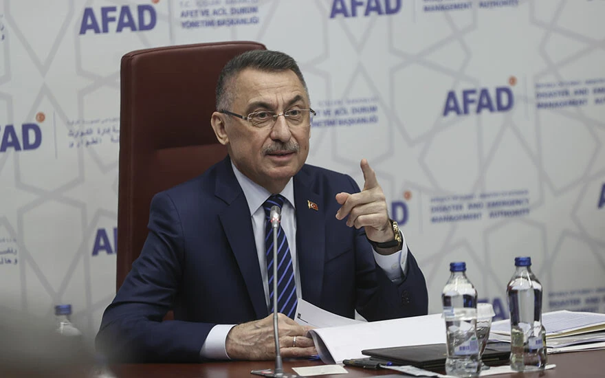 Cumhurbaşkanı Yardımcısı Fuat Oktay'dan depremzedeleri sevindiren haber: Borçlar ertelendi, destek ödemeleri hesapta