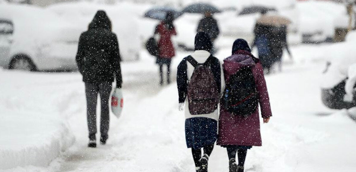 Son dakika! 4 ilde eğitime kar engeli: Tatil haberleri peş peşe geldi