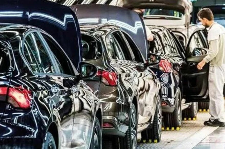 Dacia'dan mart ayı fırsatı! Uygun fiyat garantisine ek akaryakıt hediyesi verilecek!