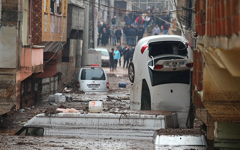 Önce deprem sonra sel! 3 ay önce törenle açılan Abide Kavşağı suya gömüldü: Acı bilanço ağırlaşıyor