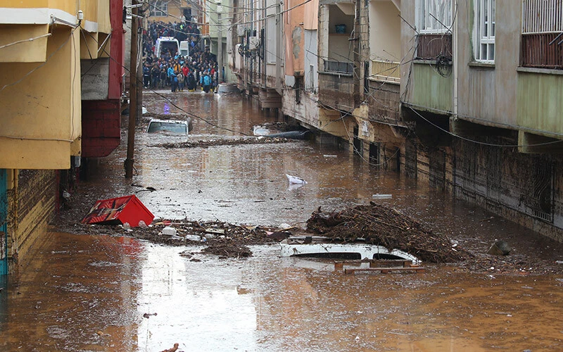 Önce deprem sonra sel! 3 ay önce törenle açılan Abide Kavşağı suya gömüldü: Acı bilanço ağırlaşıyor