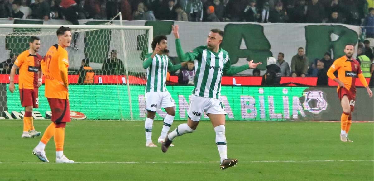 Aslan&#039;ın serisi Konya&#039;da son buldu! Maç sonucu: Konyaspor 2-1 Galatasaray