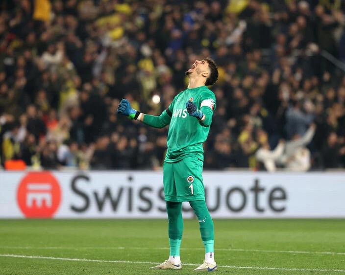 Altay Bayındır'ın akıbeti belli oldu! Fenerbahçe'den açıklama geldi