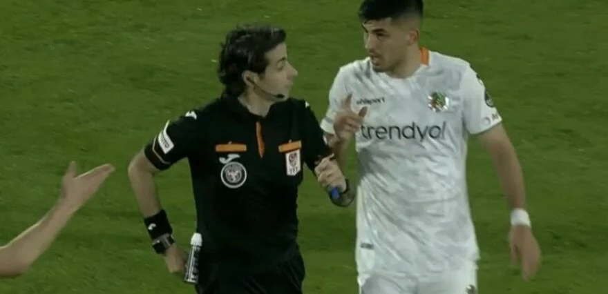 Mete Kalkavan'ın eli kırmızıya gitti, son anda vazgeçti