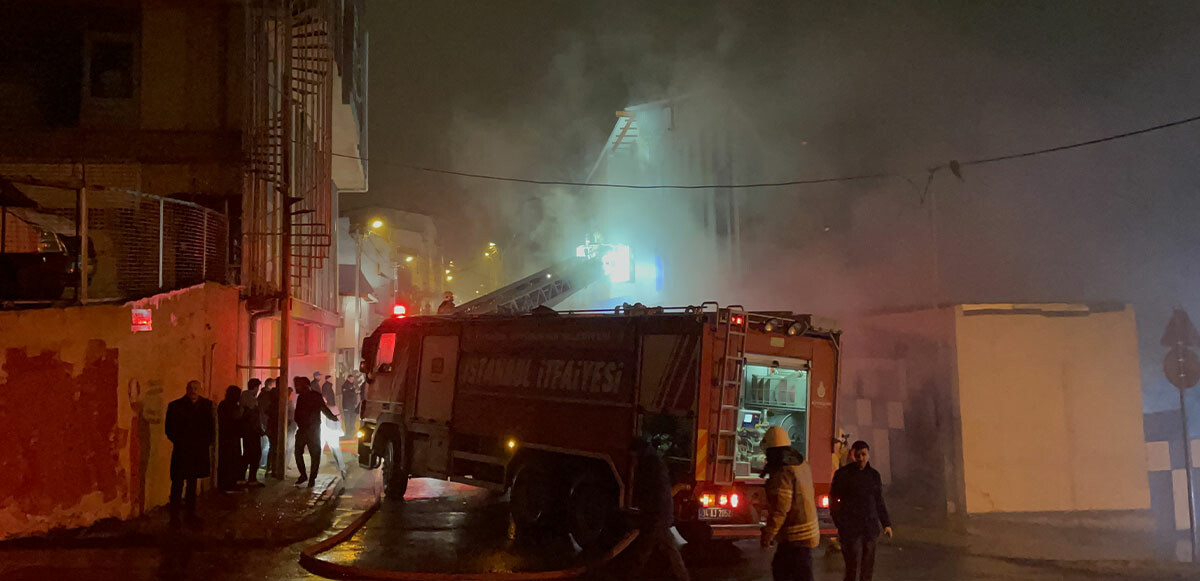 İstanbul&#039;da kalem fabrikasında yangın