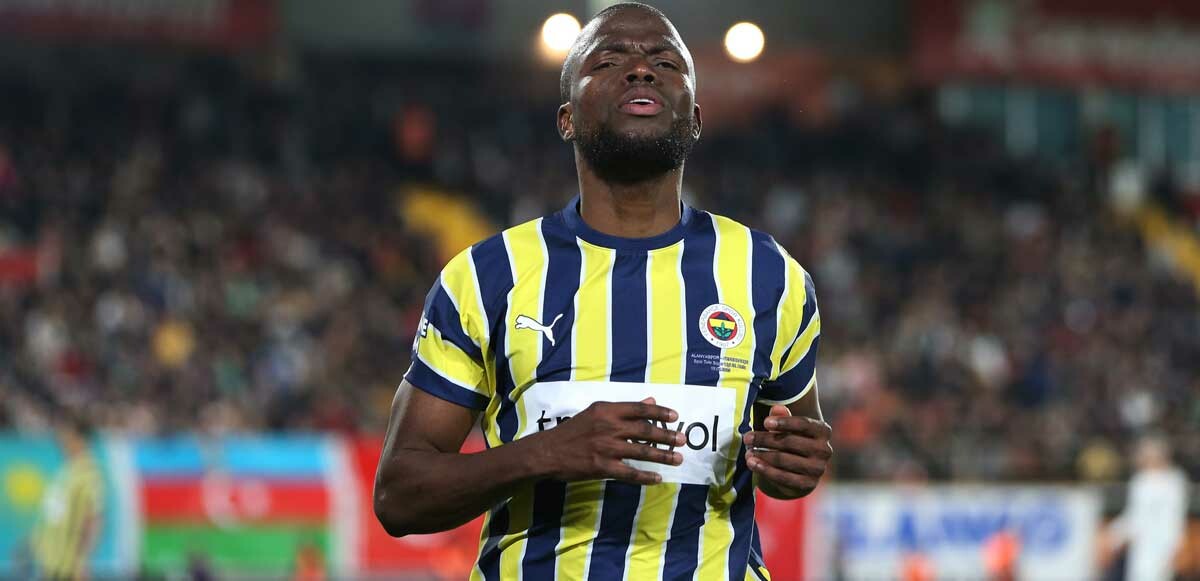 Enner Valencia tarihe geçti!