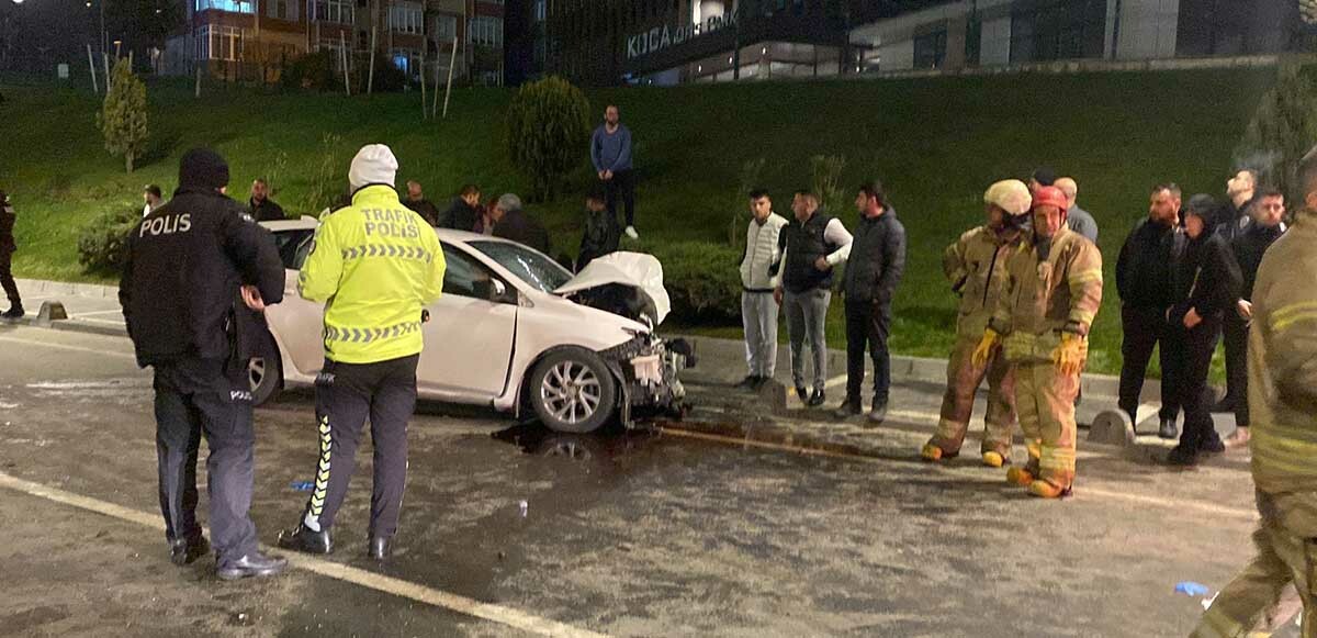 Silivri’de otomobil ile İETT otobüsü kafa kafaya çarpıştı: Ölü ve yaralılar var