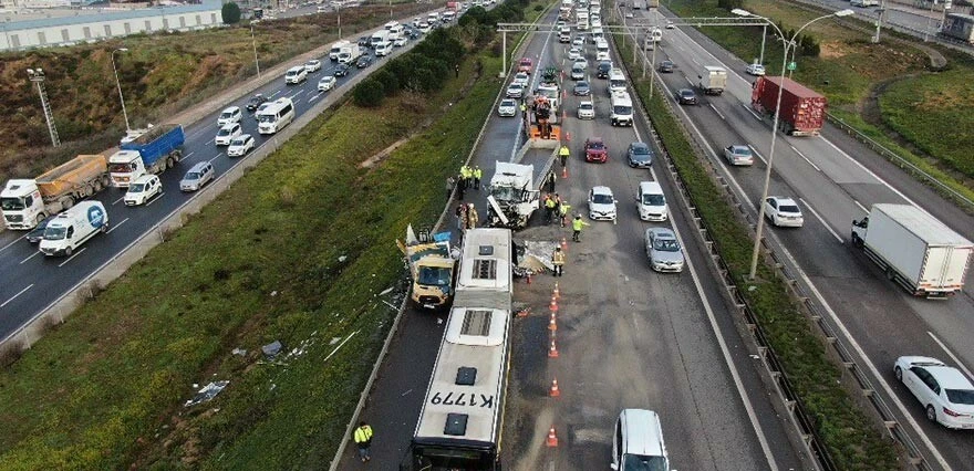 Son dakika: Tuzla’da zincirleme kaza! Ölü ve yaralılar var